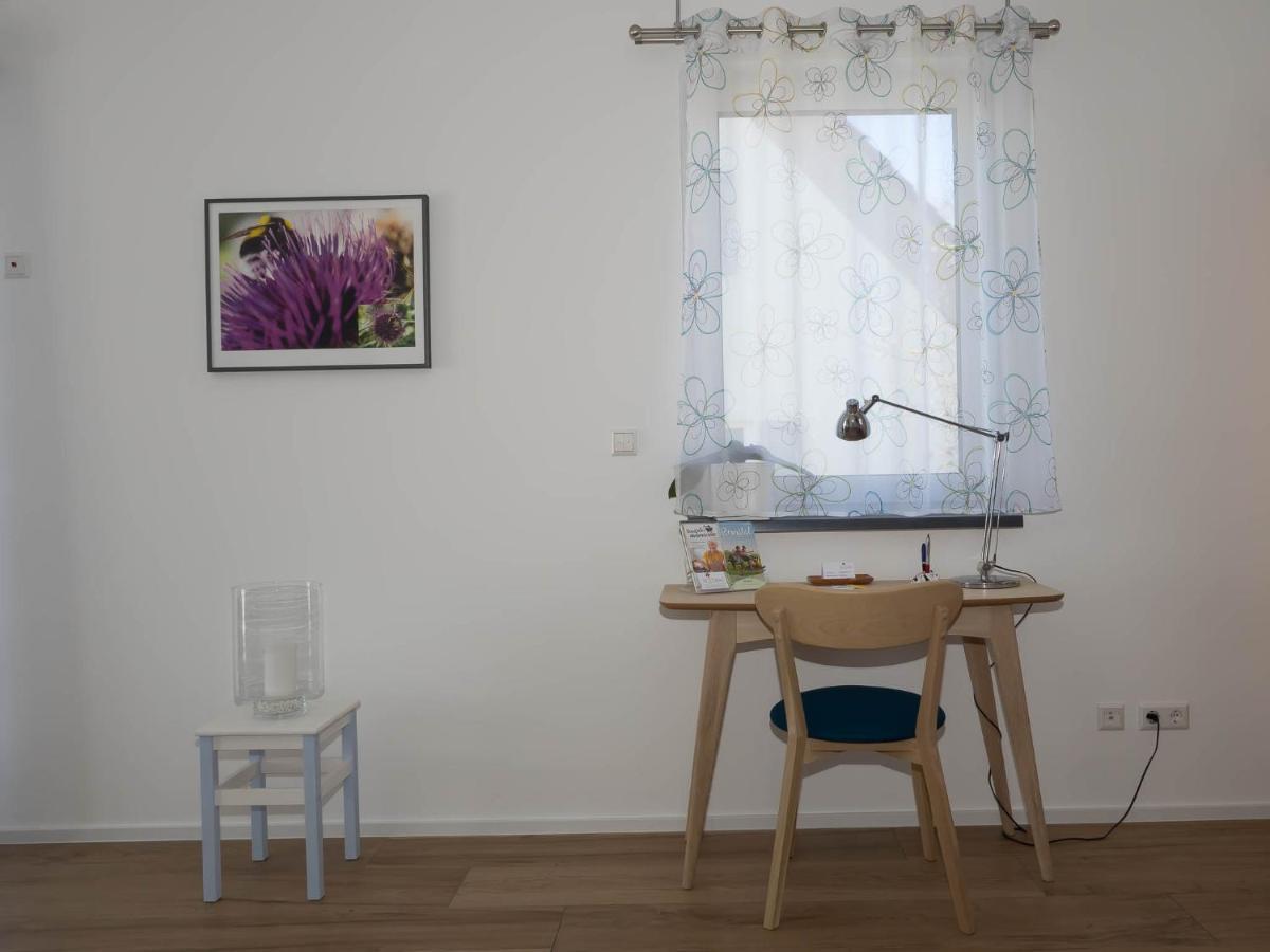 16Lilien Apartmentwohnung Gartenblick Βάιμπλινγκεν Εξωτερικό φωτογραφία